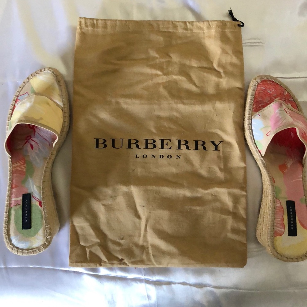 Burberry Espadrille slides